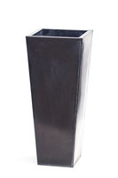 Vari tipi di vasi: Colonna di metallo nero (conica)